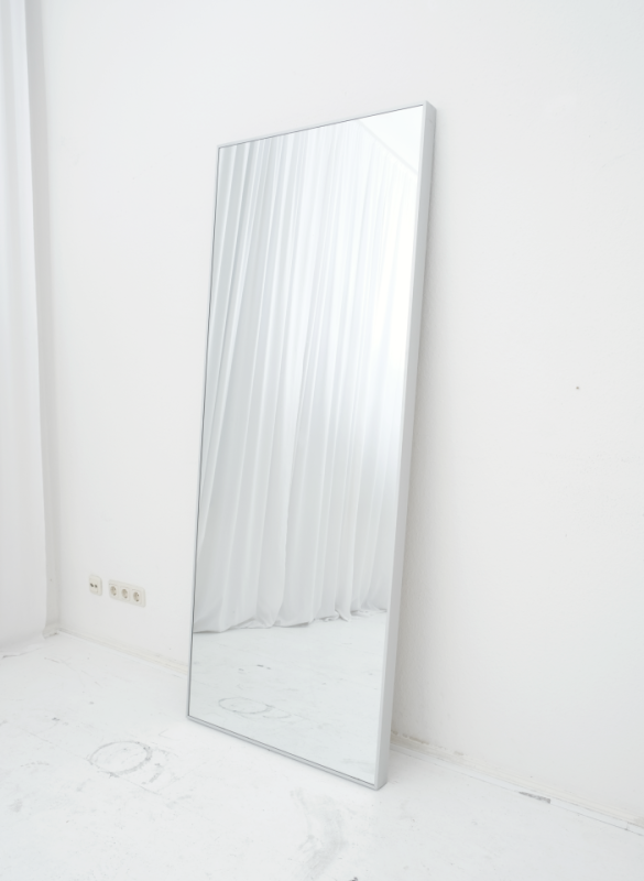 plush74 minimalist white studio berlin 7