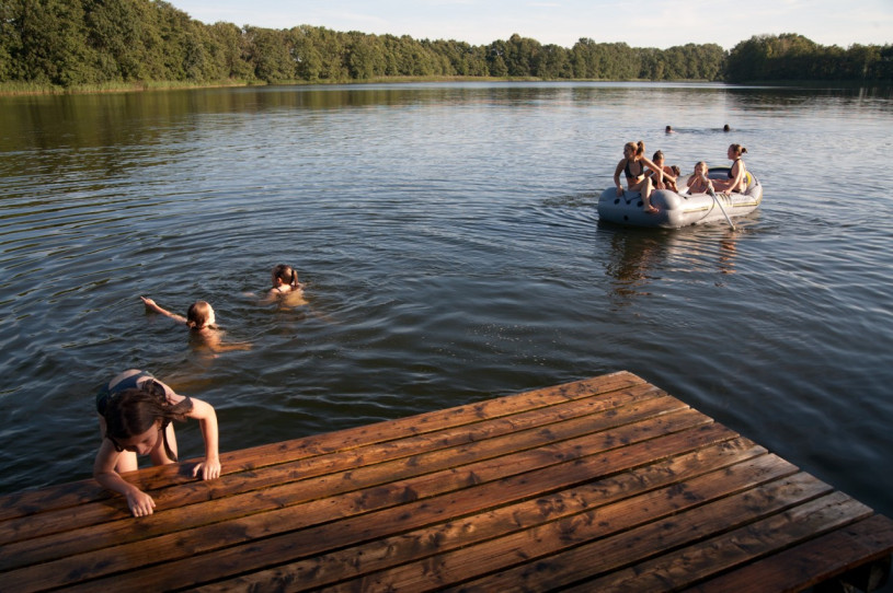 plüsch74 modernes haus berlin brandenburg landschaft bauernhaus natur see vermietung scout film foto location22