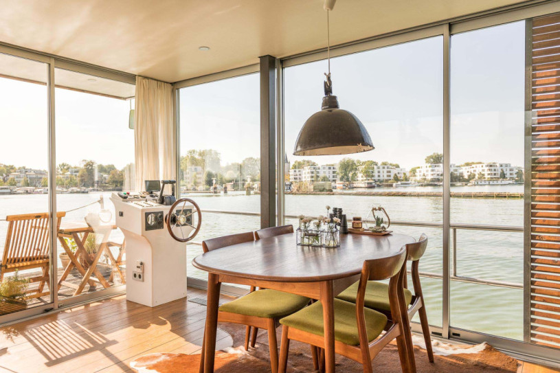 plüsch74 modernes hausboot berlin 3