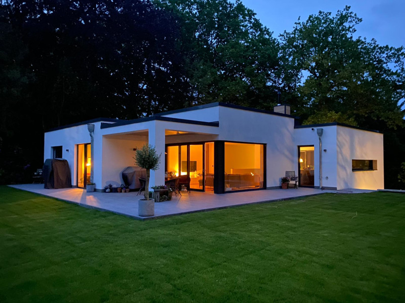 plush74 modern single story house 1