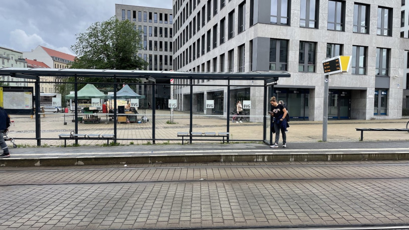 plush74 modern urban plaza with tram stop 18