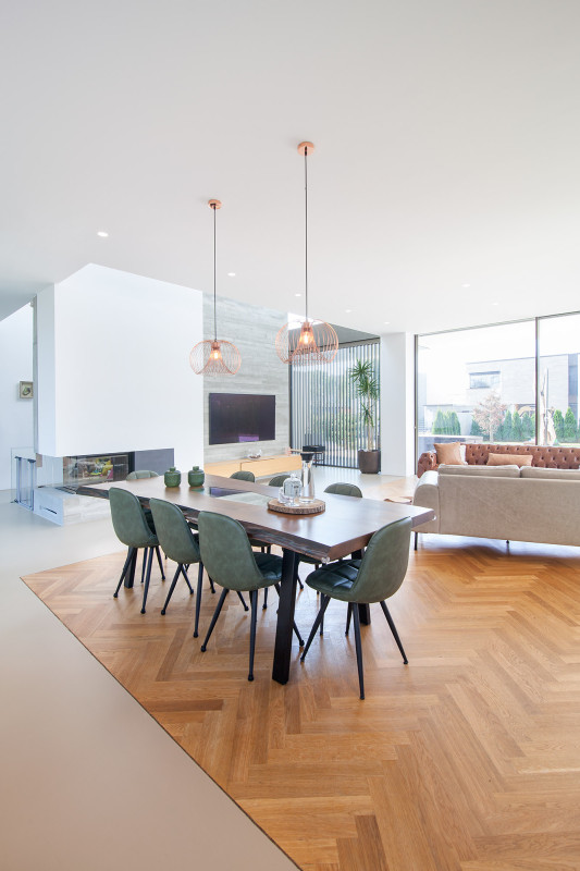 plush74 modern villa with outdoor pool 9