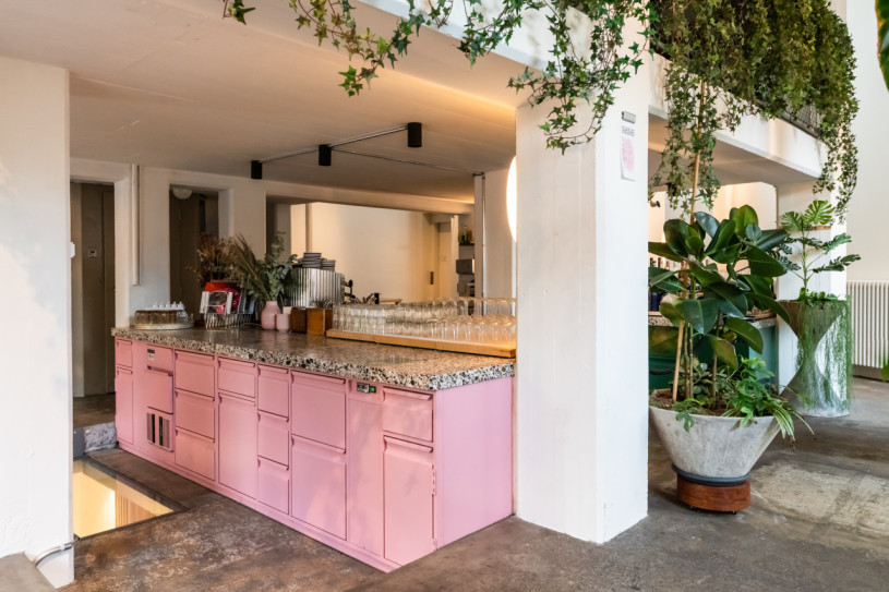 plush74 pastel colour bar zurich 30