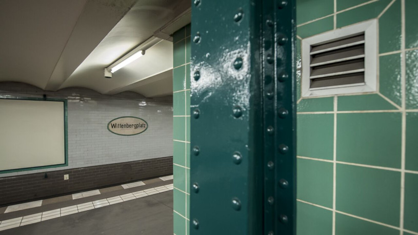 plush74 photo film event location germany berlin subway bhf wittenbergplatz1