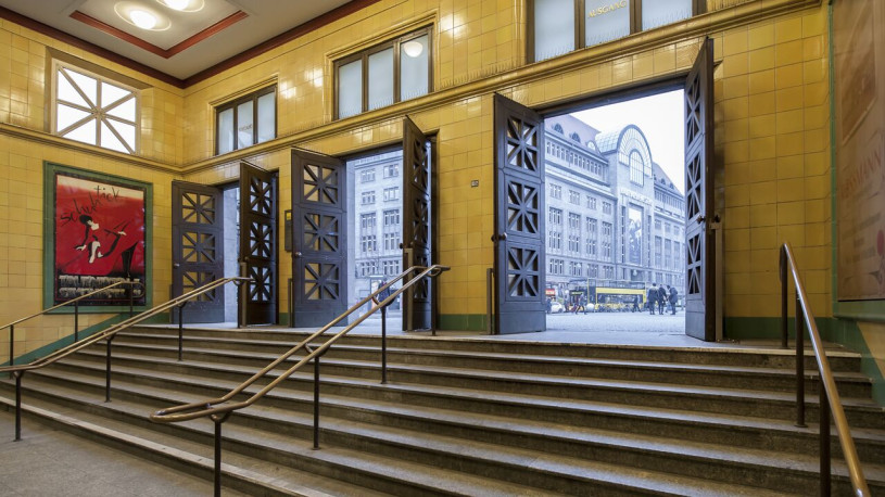 plush74 photo film event location germany berlin subway bhf wittenbergplatz12
