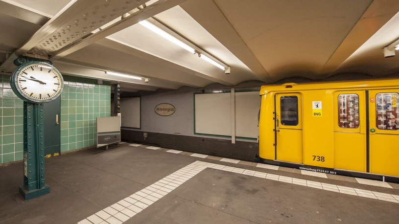 plush74 photo film event location germany berlin subway bhf wittenbergplatz14