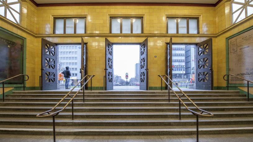 plush74 photo film event location germany berlin subway bhf wittenbergplatz20