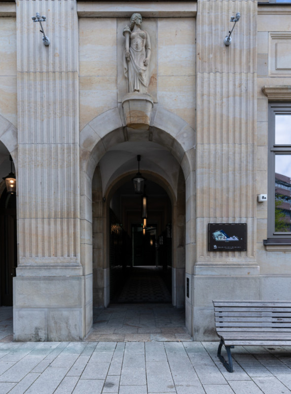 peluche74 foto film evento location gommern germania street hamburg urban 1