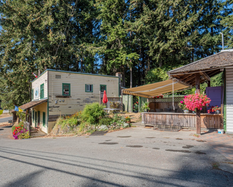 plush74 photo film location vancouver island canada rustic forest cafe store forest 5