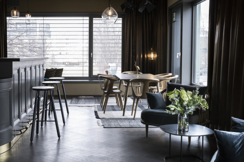 plush74 private bar apartment 2