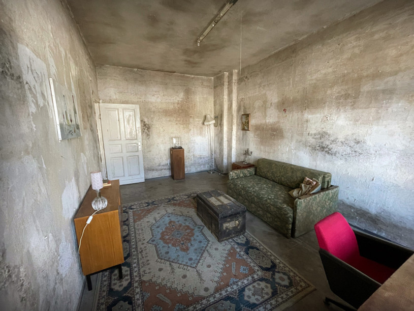 plush74 raw vintage apartment with lots of patina 14 (3)