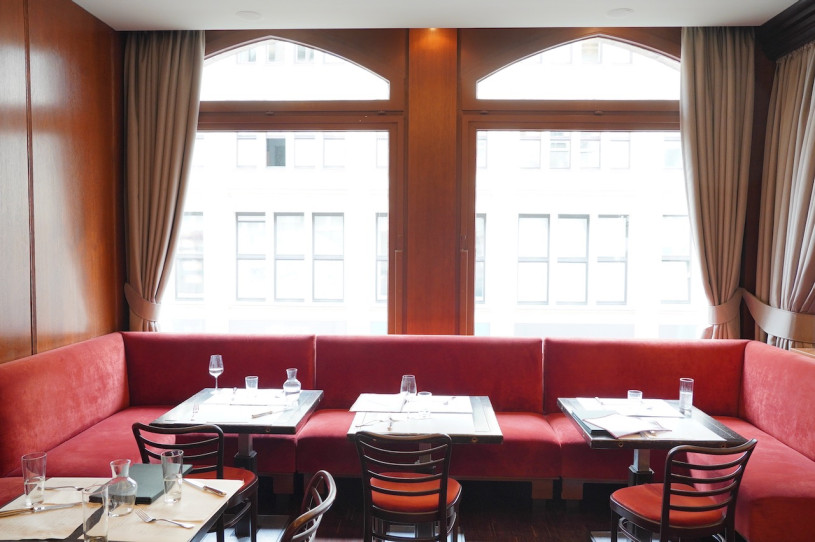 plush74 red velvet bistro hamburg 1