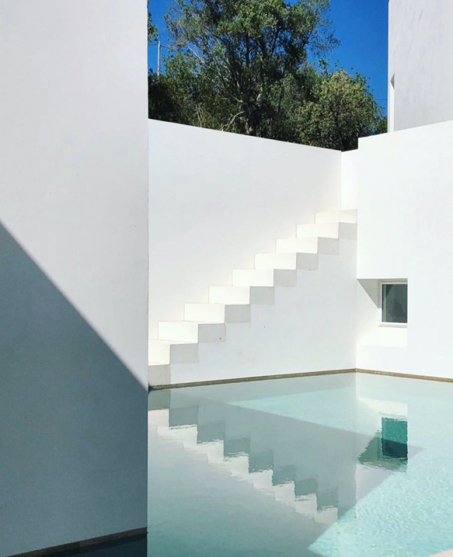 felpa74 alquiler ubicación película foto producción rodaje moderno blanco limpio casa villa gráfico lujo2