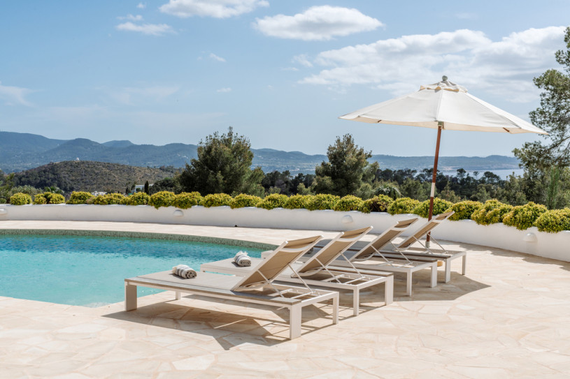 plush74 rental location photo film ibiza spain villa rustic modern00001