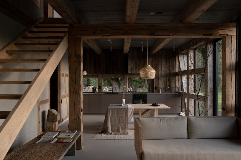 plush74 Verleih Produktionen Locaiton Foto Film Finca Polen Scheune Landschaft00100