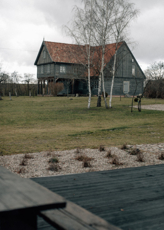 plush74 Vermietung Produktionen Location Fotofilm Finca Polen Scheune Landschaft00191