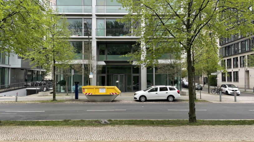 plush74 rental productions locaiton photo film germany berlin park street bench 336