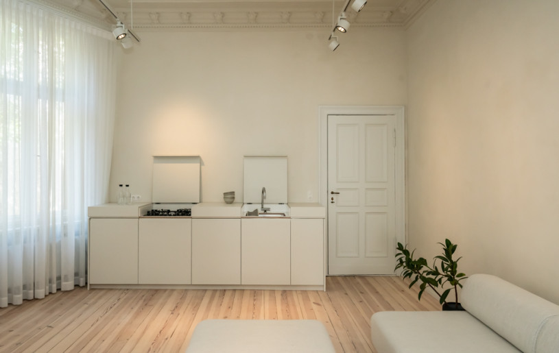 plush74 apartamento escandinavo loft berlin ubicación alquiler agencia de scouting blanco brillante event16