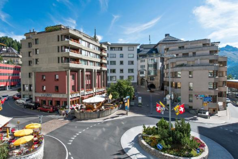 plush74 st moritz streets 3