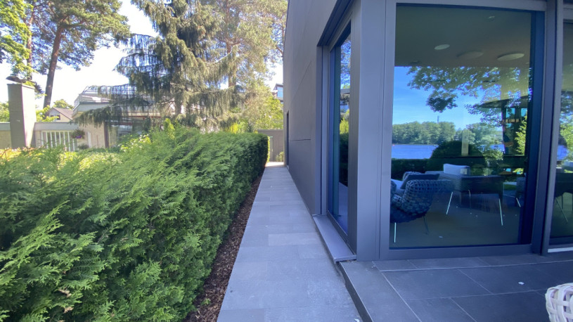 plush74 the sunlit lake house 41 (1)