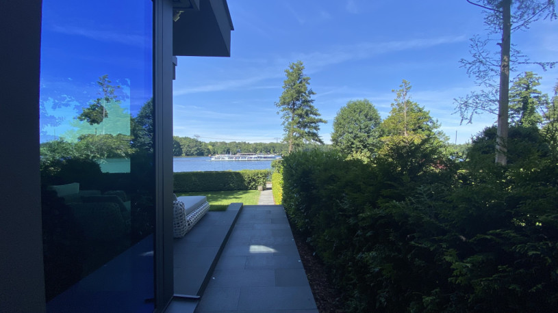 plush74 the sunlit lake house 41