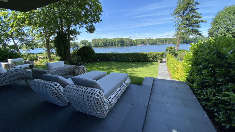 plush74 the sunlit lake house 54