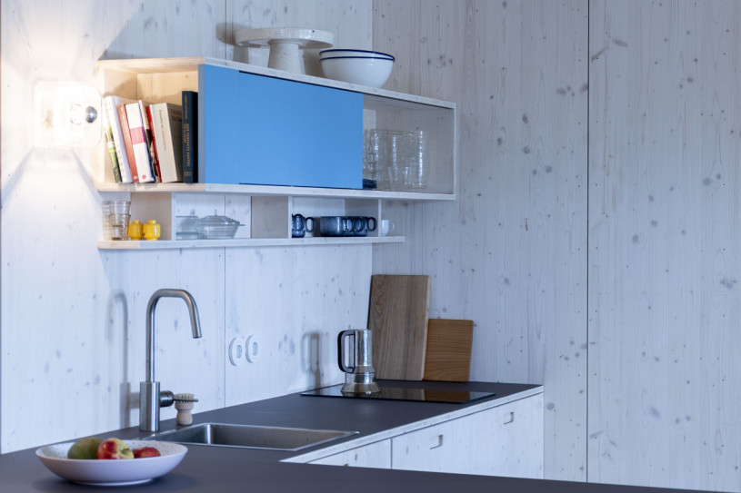 peluche74 minuscola casa sull'acqua 4