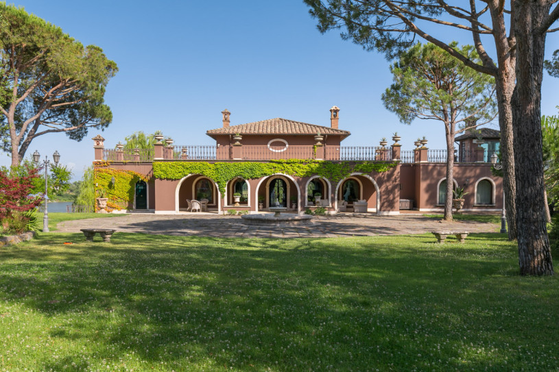 felpa74 toskana lake villa 1