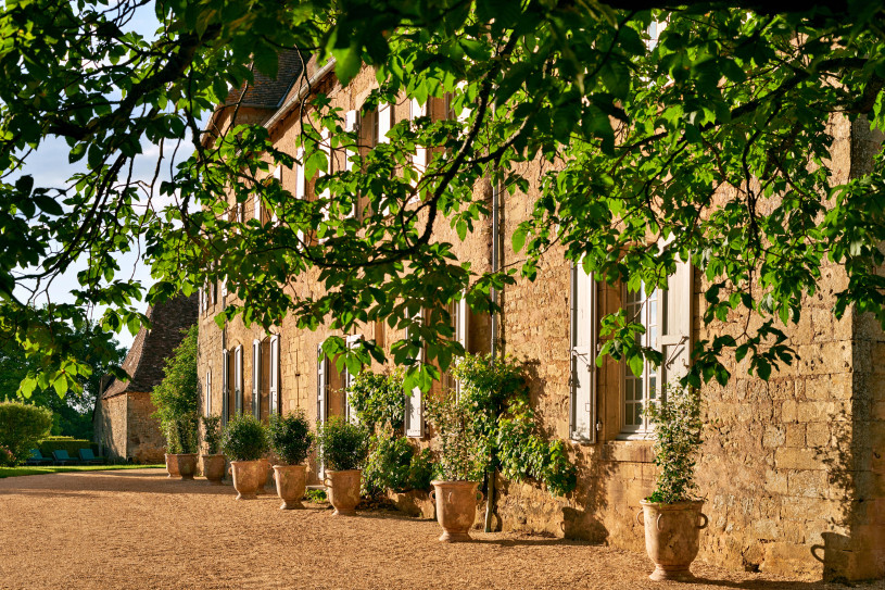 plush74 unique luxury chateau france 33(1)