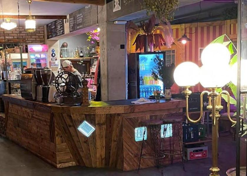 plush74 vintage haven cafe berlin 2(1)