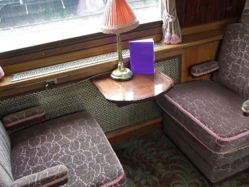 plush74 vintage luxury lounge train wagon 2