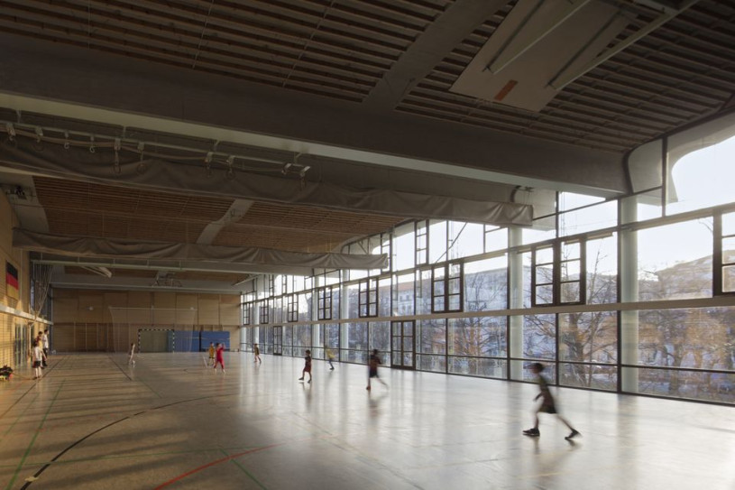 felpa74 dosel de madera polideportivo berlin 3