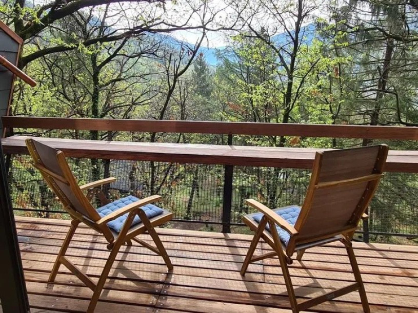 plush74 wooden cabin interior 13