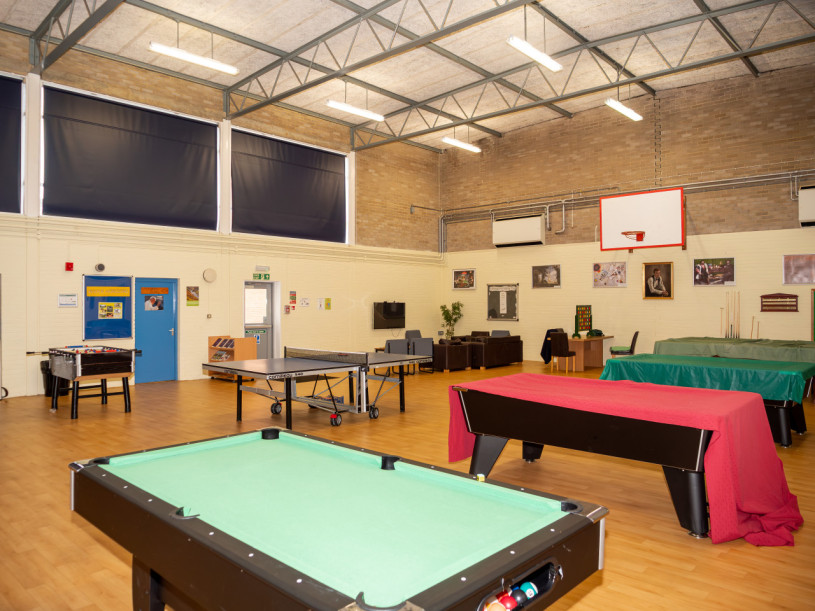 sala de juegos de la escuela st edwards 25