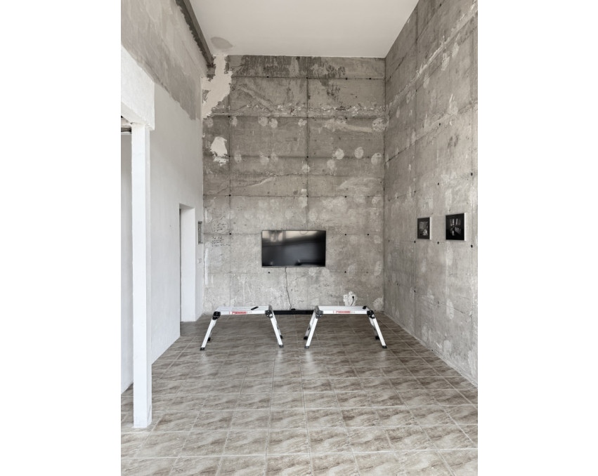 POP - UP SMALL BUT CENTRAL FLORIAN GEDDERT