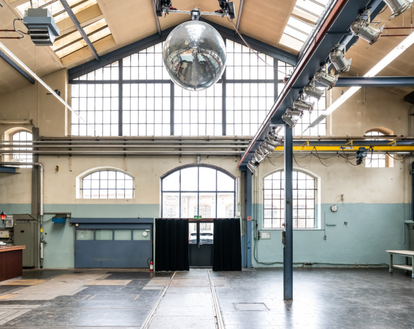 INDUSTRIAL WORKSHOP BAR ACRUSH