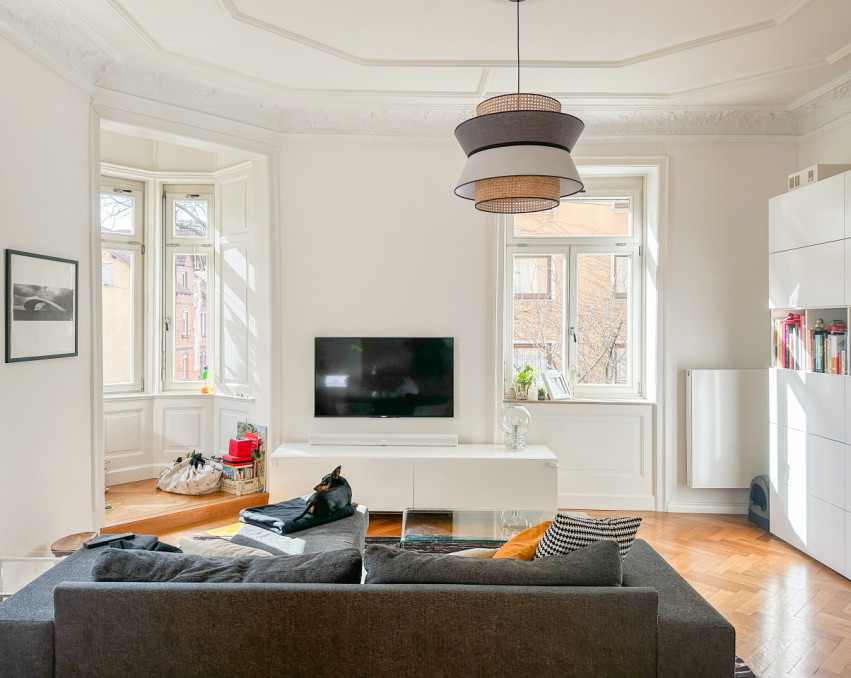 BRIGHT STUTTGART APARTMENT