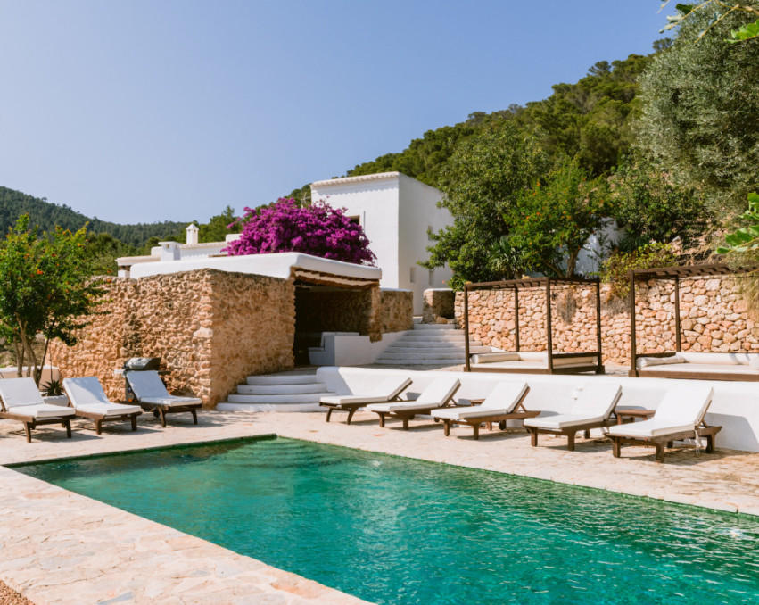 CHARMING IBIZA POOL VILLA
