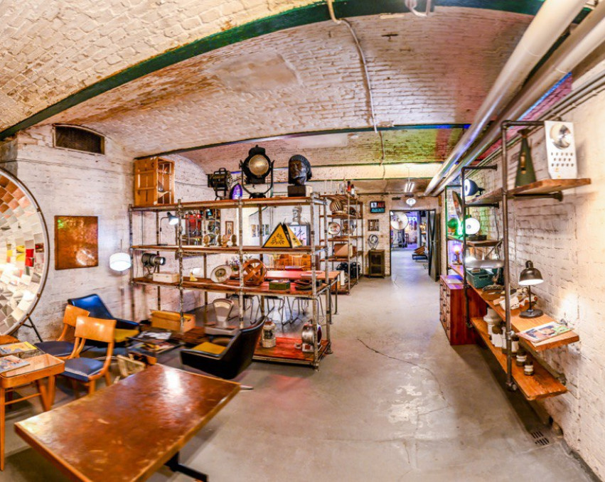 Vintage Furniture Store Berlin