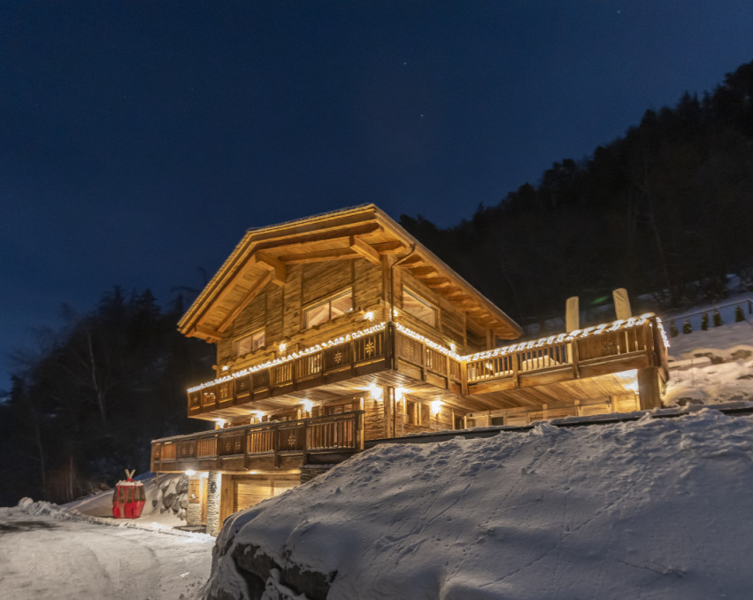 EXCLUSIVE LUXURY CHALET