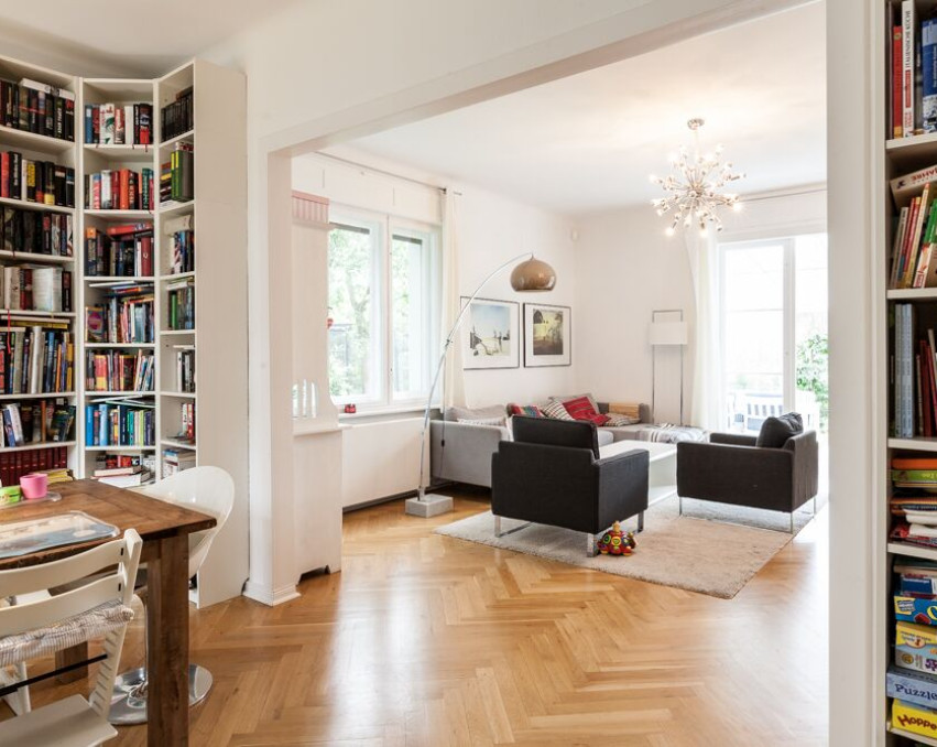 DAHLEM FAMILY HOUSE