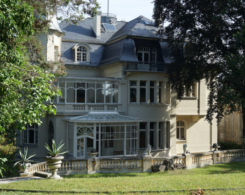 VILLA POTSDAM GARDEN