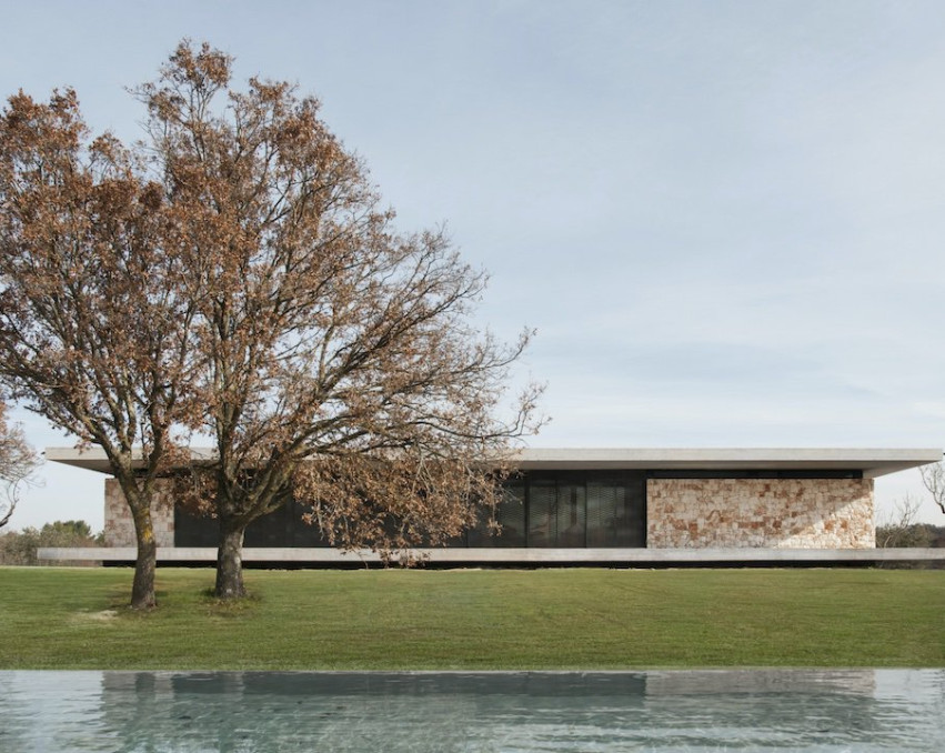 MODERN STONE VILLA ITALY