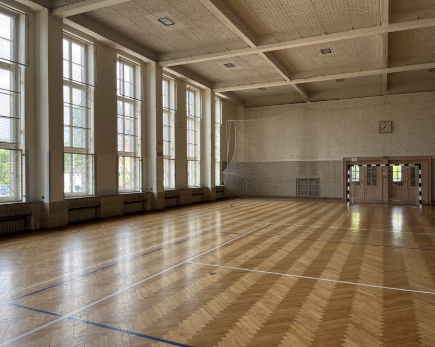 VINTAGE GYM HALL BERLIN BRUNO-GEHRKE-HALLE SPANDAU