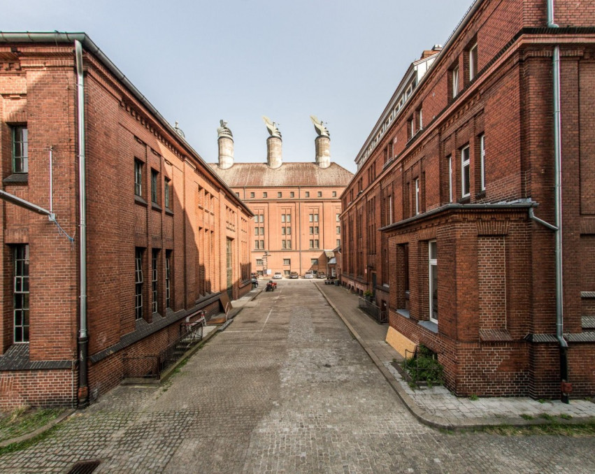 RED BRICK FACTORY BERLIN