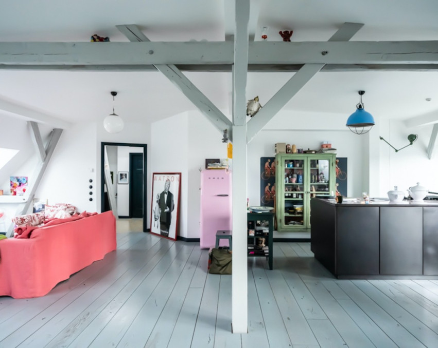 VINTAGE ROOFTOP APARTMENT