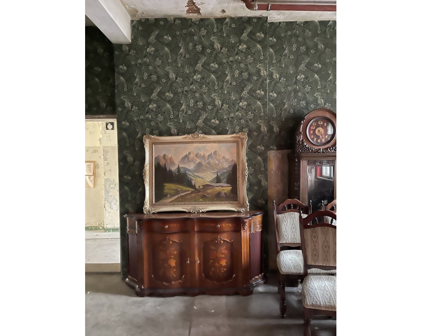 VINTAGE LIVING ROOM