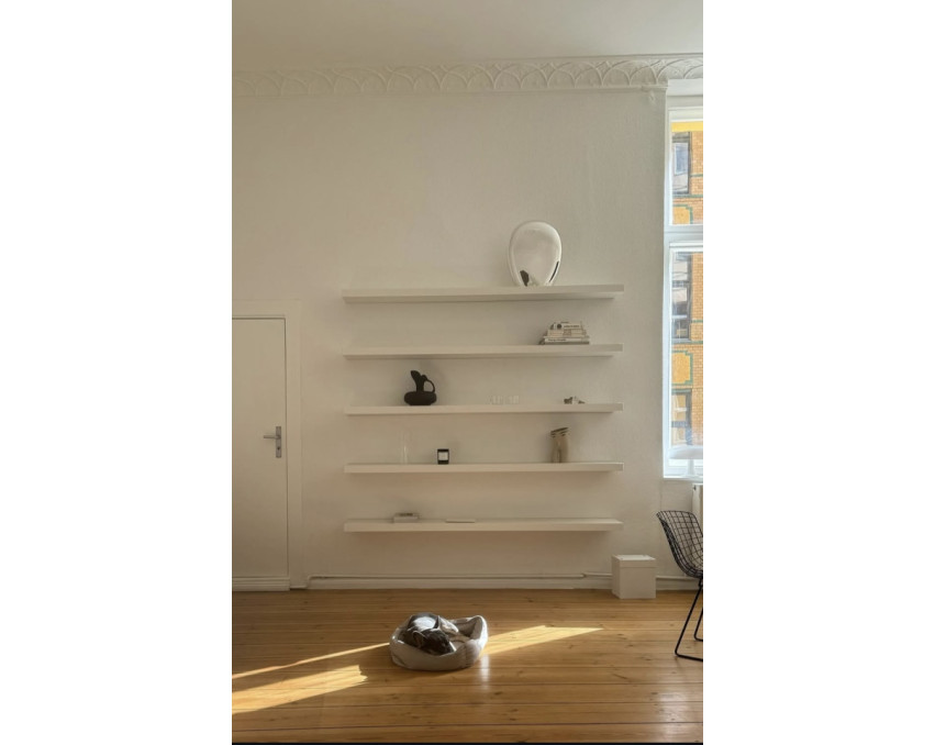 MINIMAL ALTBAU APARTMENT BERLIN