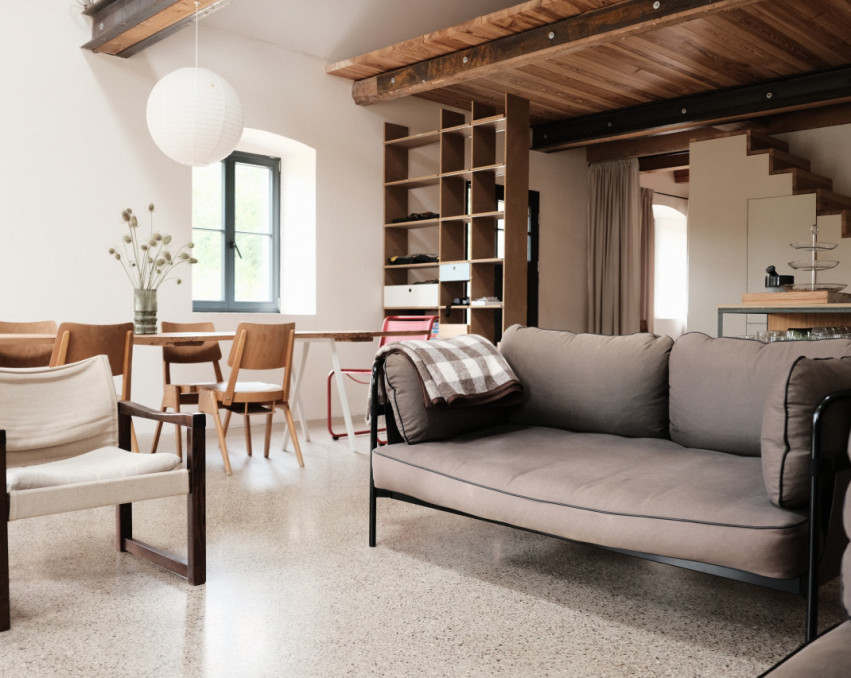 MODERN COUNTRY HOUSE M