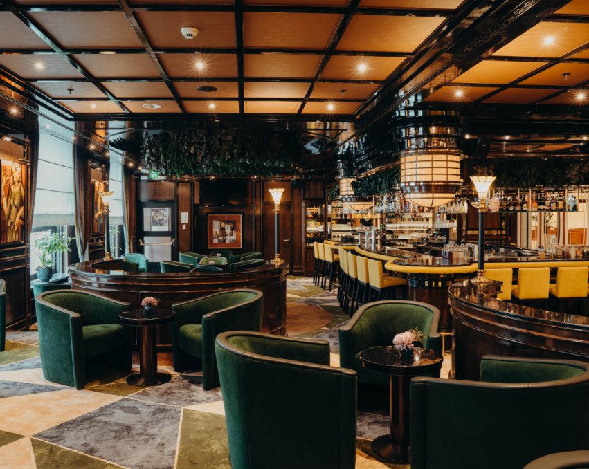 BAR & ROOFTOP TERRACE BERLIN JW M
